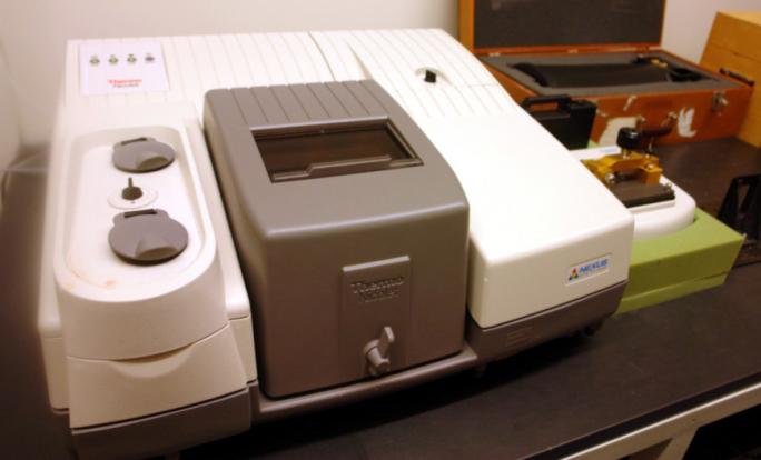 Infrared spectrometer 