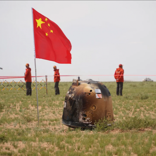 China Makes History with First-Ever Samples from the Moon’s Far Side