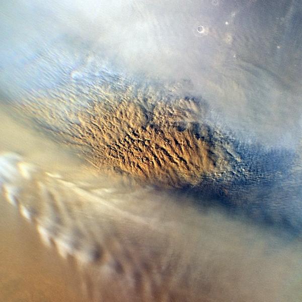 Electrically charged dust storms drive Martian chlorine cycle