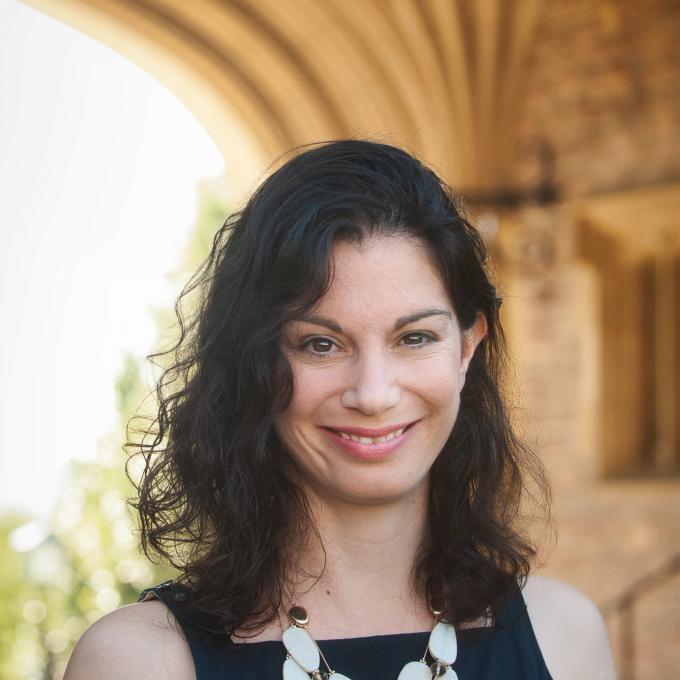 Headshot of ​Jennifer R. Smith