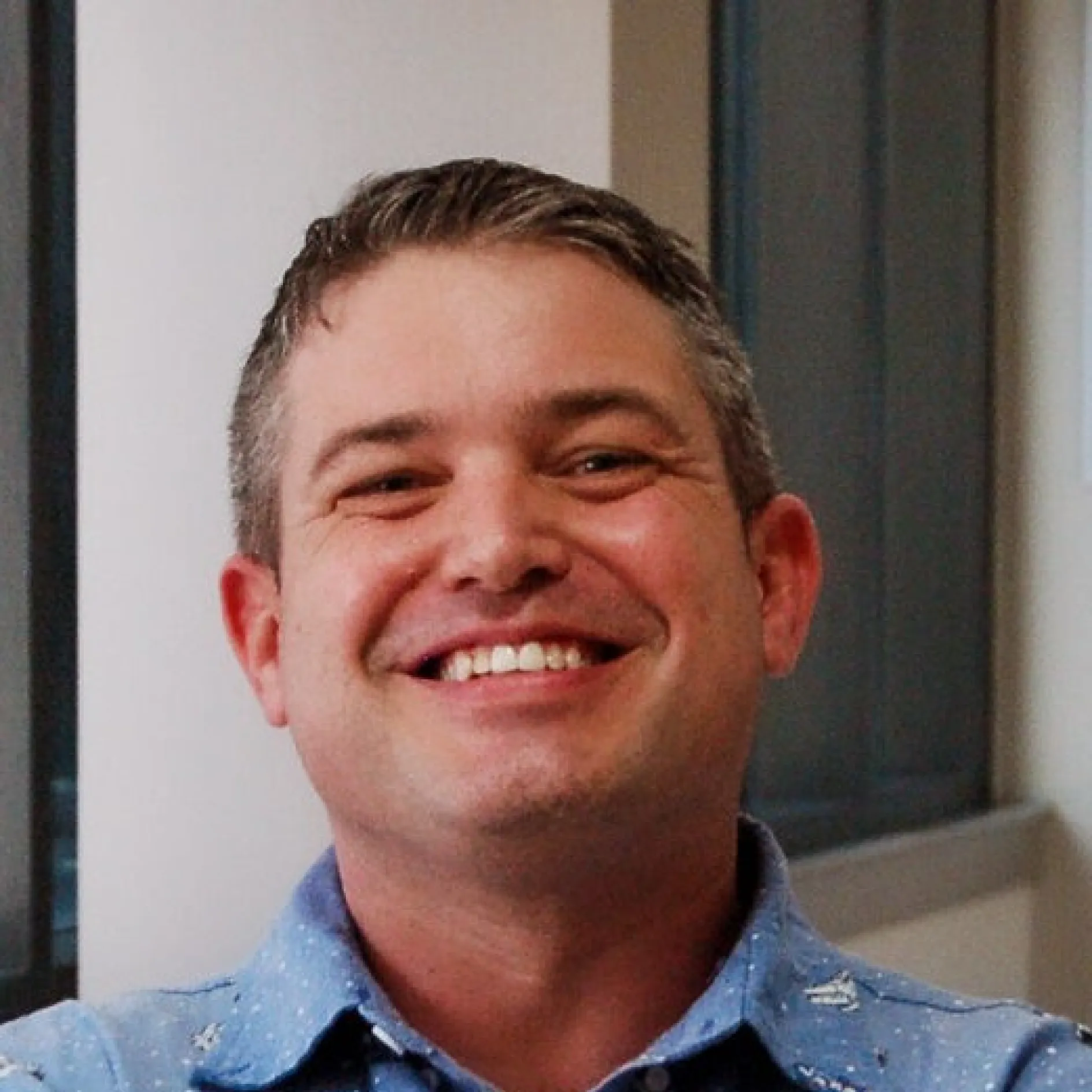 "Postdoc Eric Hiatt"